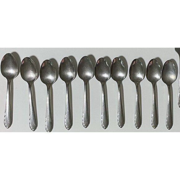 Oneida HEART OF SWEDEN 21 PCS Stainless Deluxe Silverware Flatware Oneidacraft - Picture 3 of 10